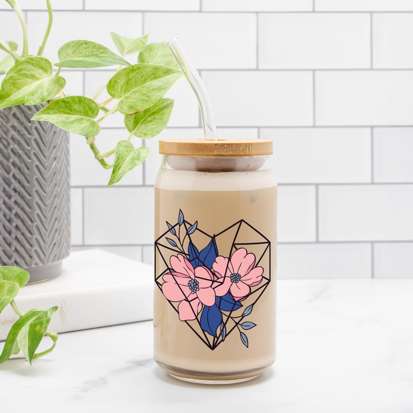 Geometric Heart Glass Can